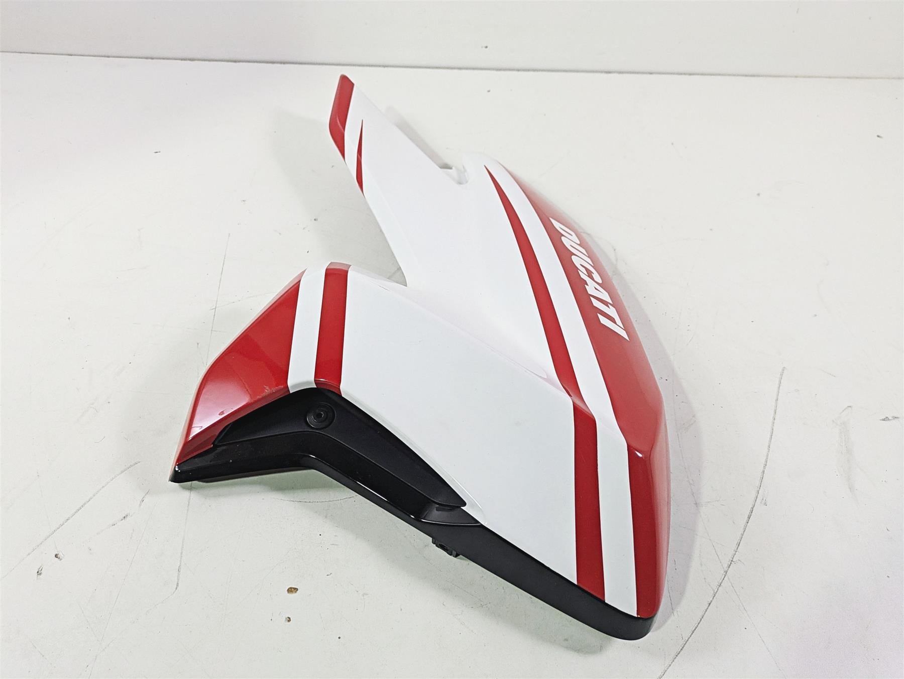 2015 Ducati Hypermotard 821 SP Right Fuel Gas Tank Fairing Cover Cowl 48015691C {{ shop.shopifyCountryName }} - Mototech271