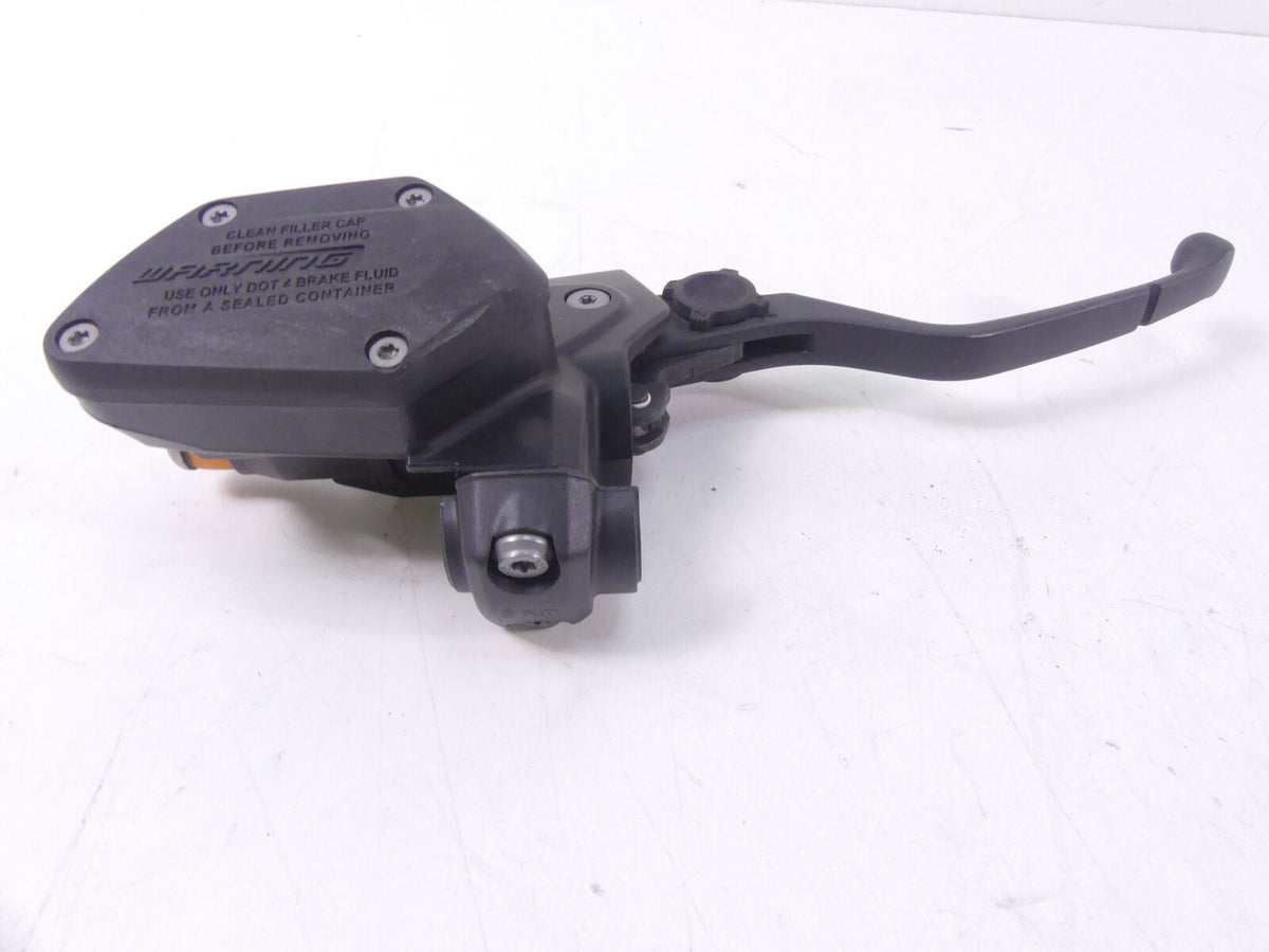 2018 BMW K1600 Bagger Front Brake Master Cylinder + Lever 32728561414 {{ shop.shopifyCountryName }} - Mototech271
