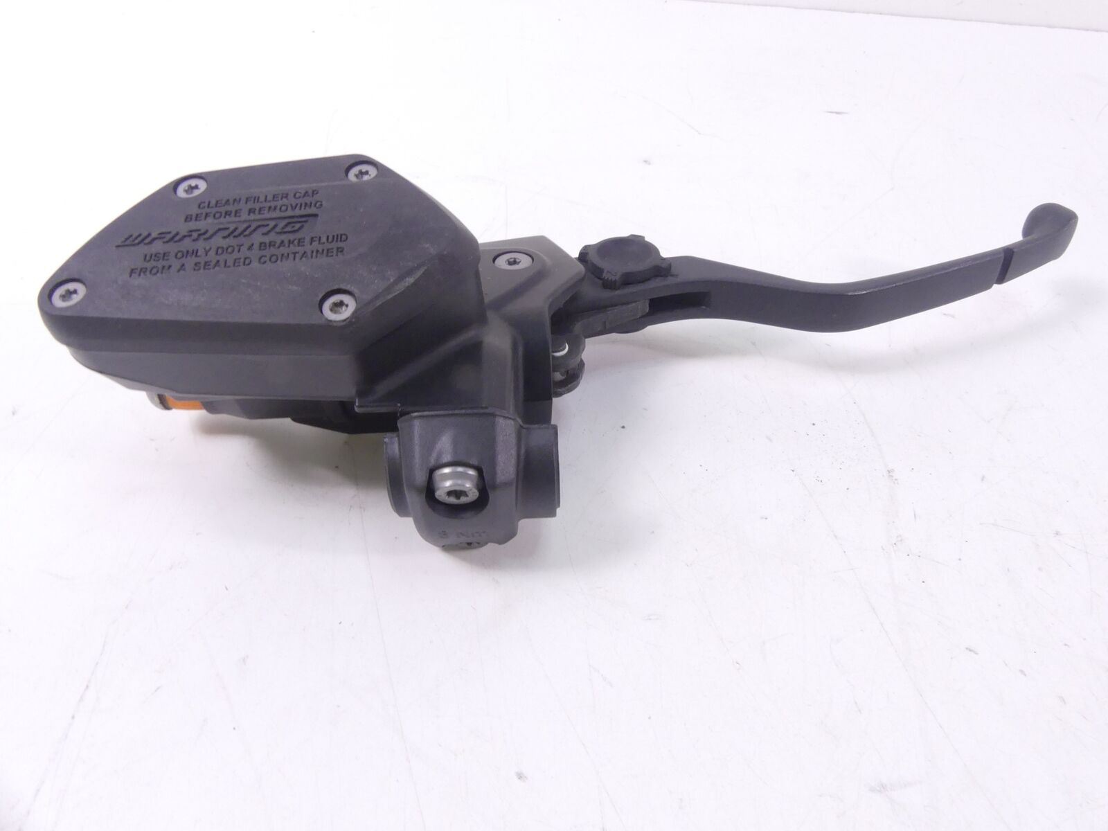 2018 BMW K1600 Bagger Front Brake Master Cylinder + Lever 32728561414 {{ shop.shopifyCountryName }} - Mototech271