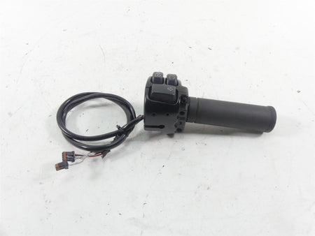 2018 Harley Softail FXBB Street Bob Right Hand Control Switch 71500462 {{ shop.shopifyCountryName }} - Mototech271