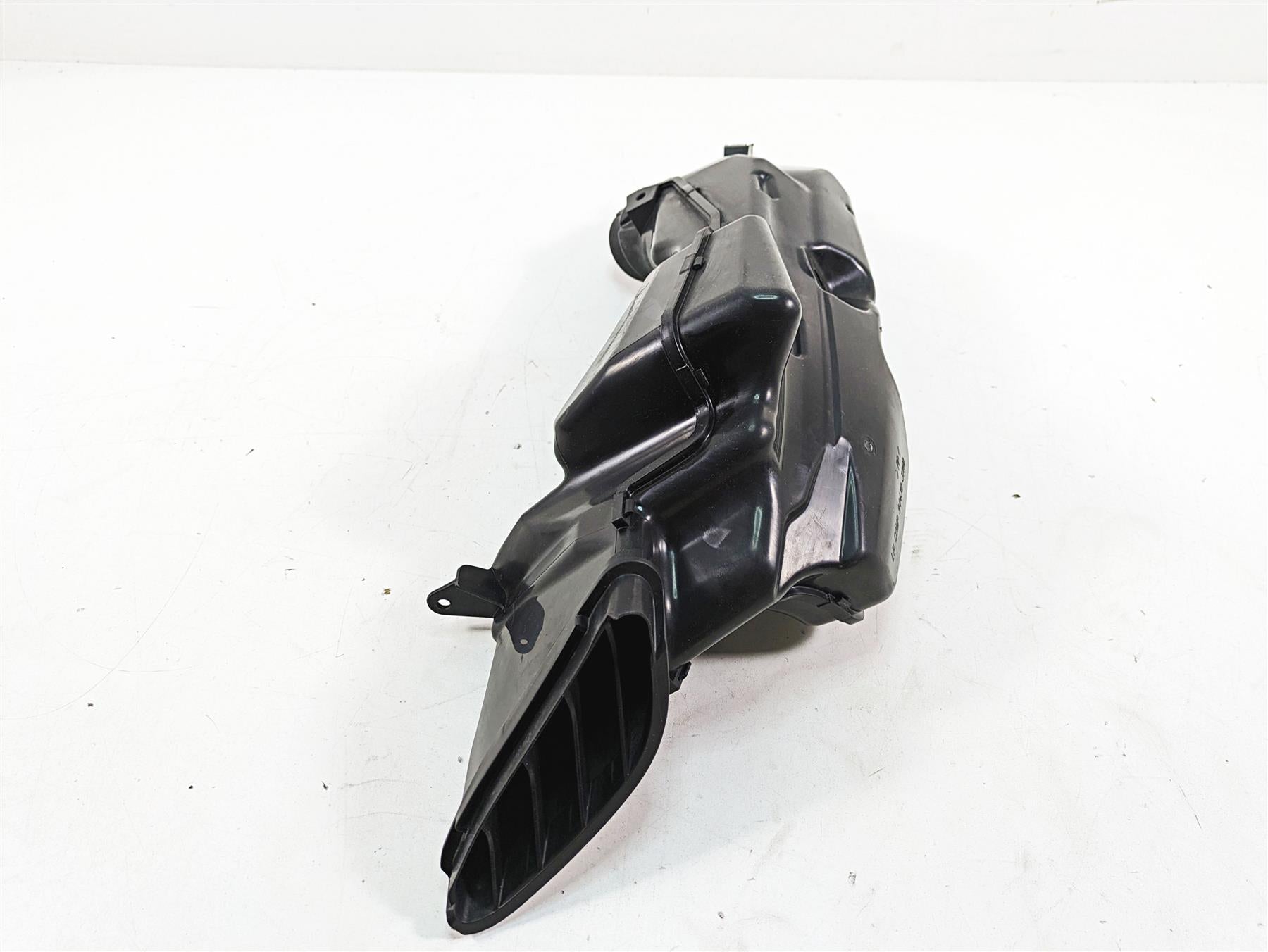 2009 Suzuki GSXR750 K9 Left Air Scoop Duct Ram Intake 94430-37H00 {{ shop.shopifyCountryName }} - Mototech271