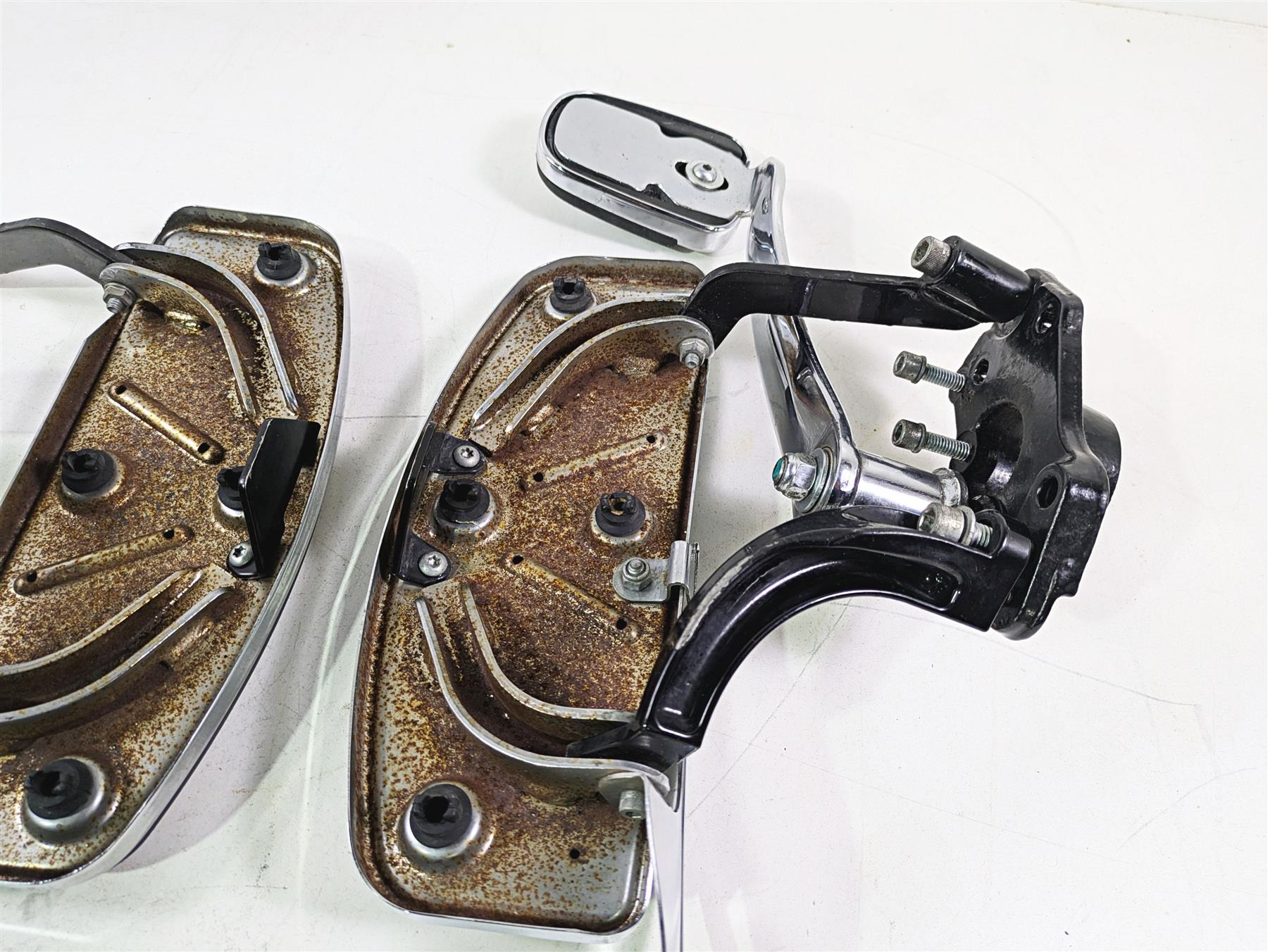2015 Harley Touring FLHTKL Electra Glide Slipstream Floor Board Pedal & Shifter {{ shop.shopifyCountryName }} - Mototech271