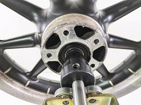 2005 Harley Touring FLHRI Road King Front Wheel Rim 16x3 9 Spoke 41154-04 {{ shop.shopifyCountryName }} - Mototech271