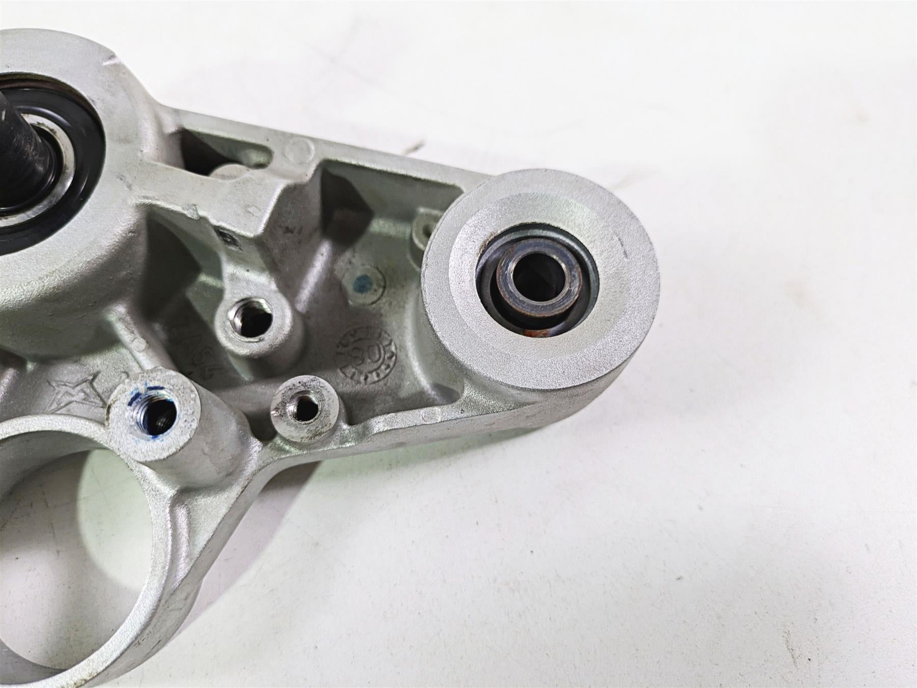 2009 BMW R1200GS K255 Adv Upper Triple Tree Steering Clamp 31427718170 {{ shop.shopifyCountryName }} - Mototech271