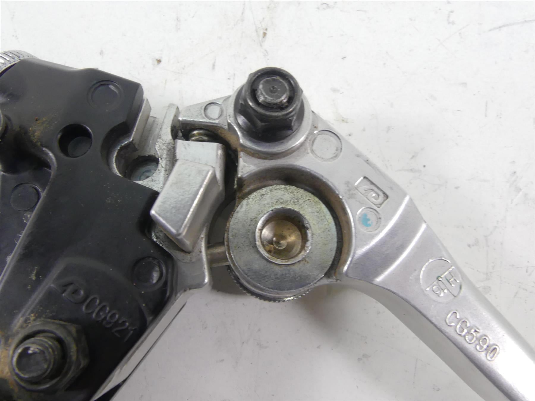 2017 Triumph Thruxton 1200 R Clutch Perch & Lever Set T2043111 {{ shop.shopifyCountryName }} - Mototech271