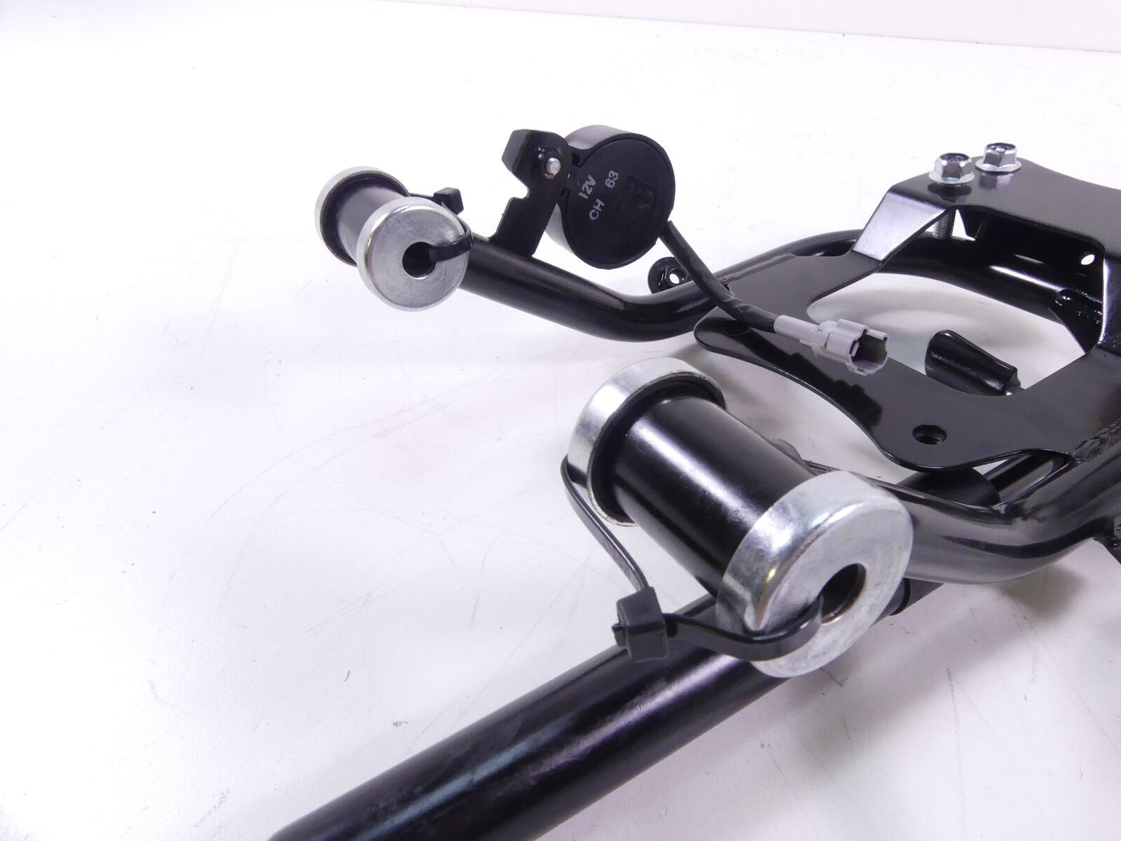 2018 Yamaha YXZ1000 R EPS SE Steering Wheel Mount & Damper Set 2HC-F3870-00-00 {{ shop.shopifyCountryName }} - Mototech271