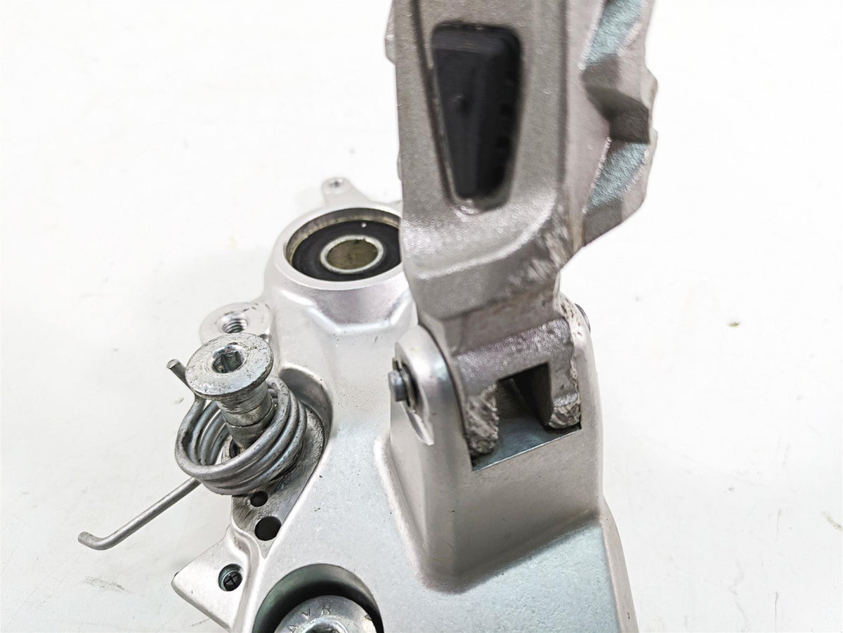 2020 Ducati Hypermotard 950 SP Right Foot Peg Footpeg + Bracket 82413581AB {{ shop.shopifyCountryName }} - Mototech271