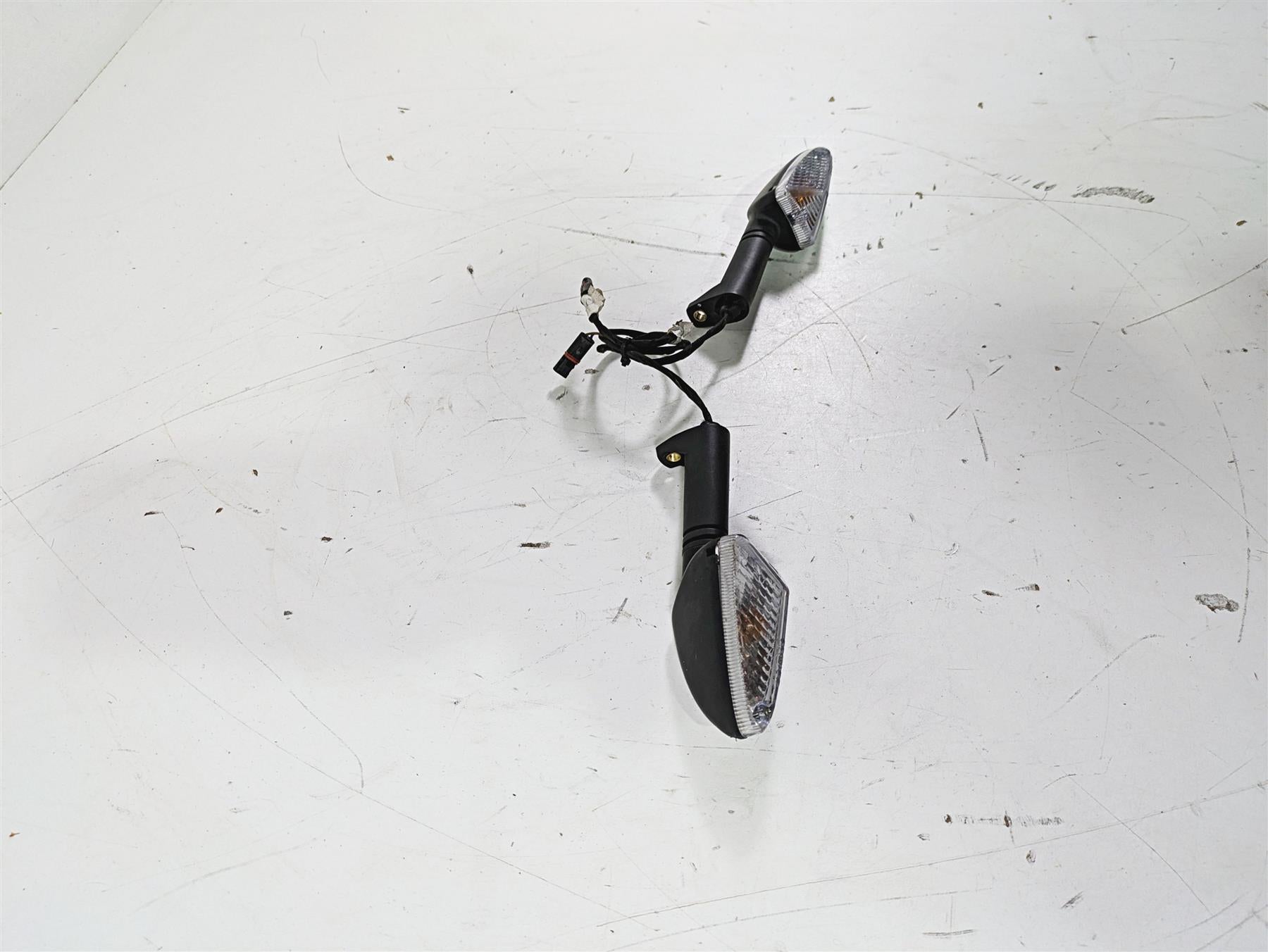 2016 BMW R1200GS GSW K50 Front Blinker Turn Signal Set 63138534353 {{ shop.shopifyCountryName }} - Mototech271