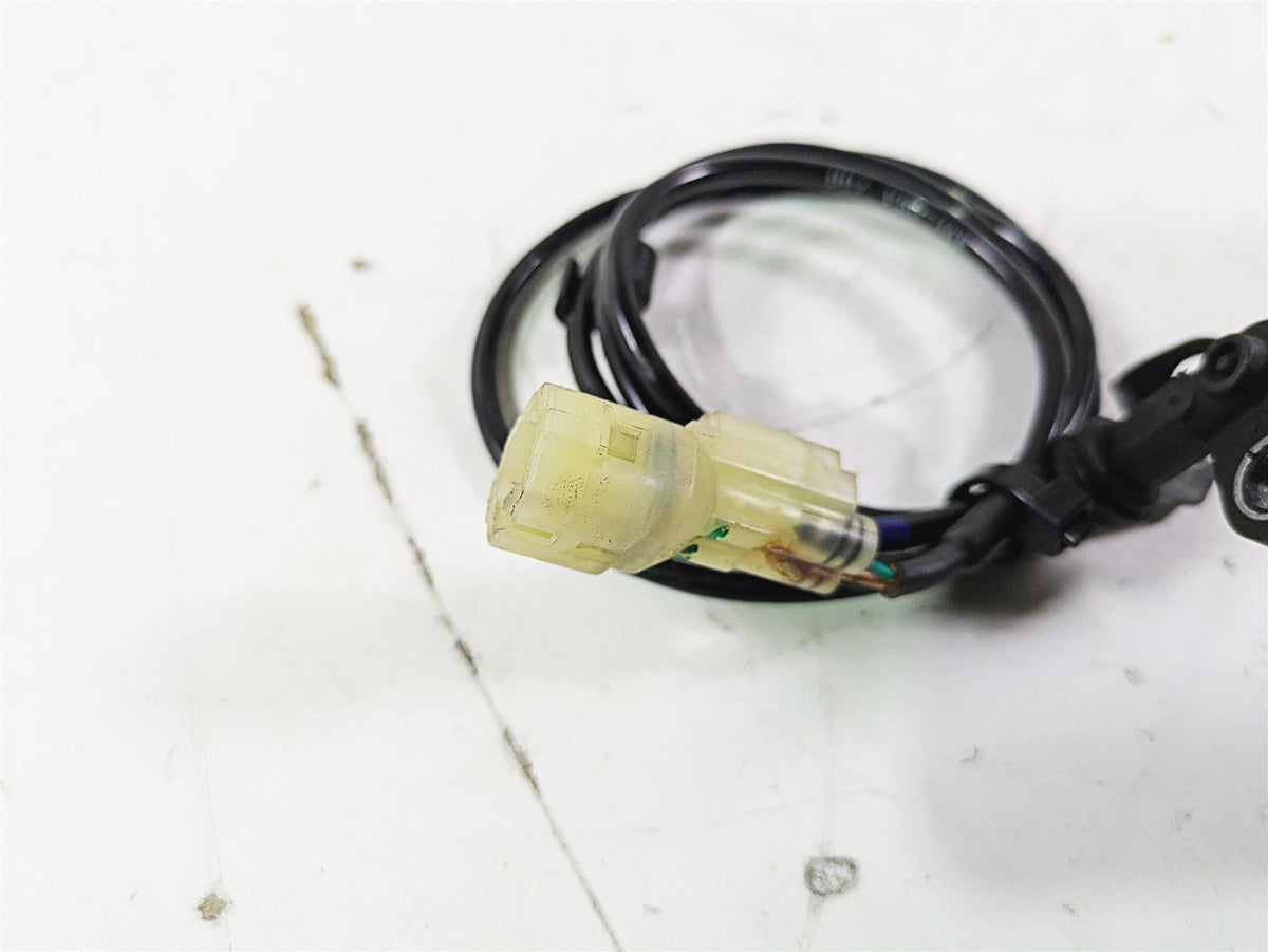 2019 Triumph Speed Triple RS 1050 Rear Abs Brake Wheel Speed Sensor T2021672 {{ shop.shopifyCountryName }} - Mototech271