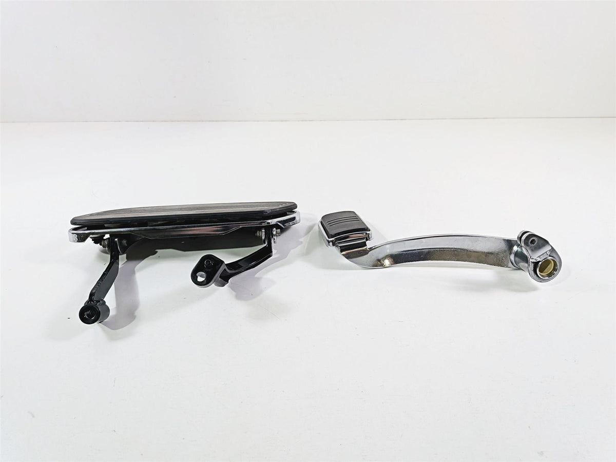 2016 Harley Touring FLHX Street Glide Right Floor Board & Brake Pedal 50674-05 {{ shop.shopifyCountryName }} - Mototech271