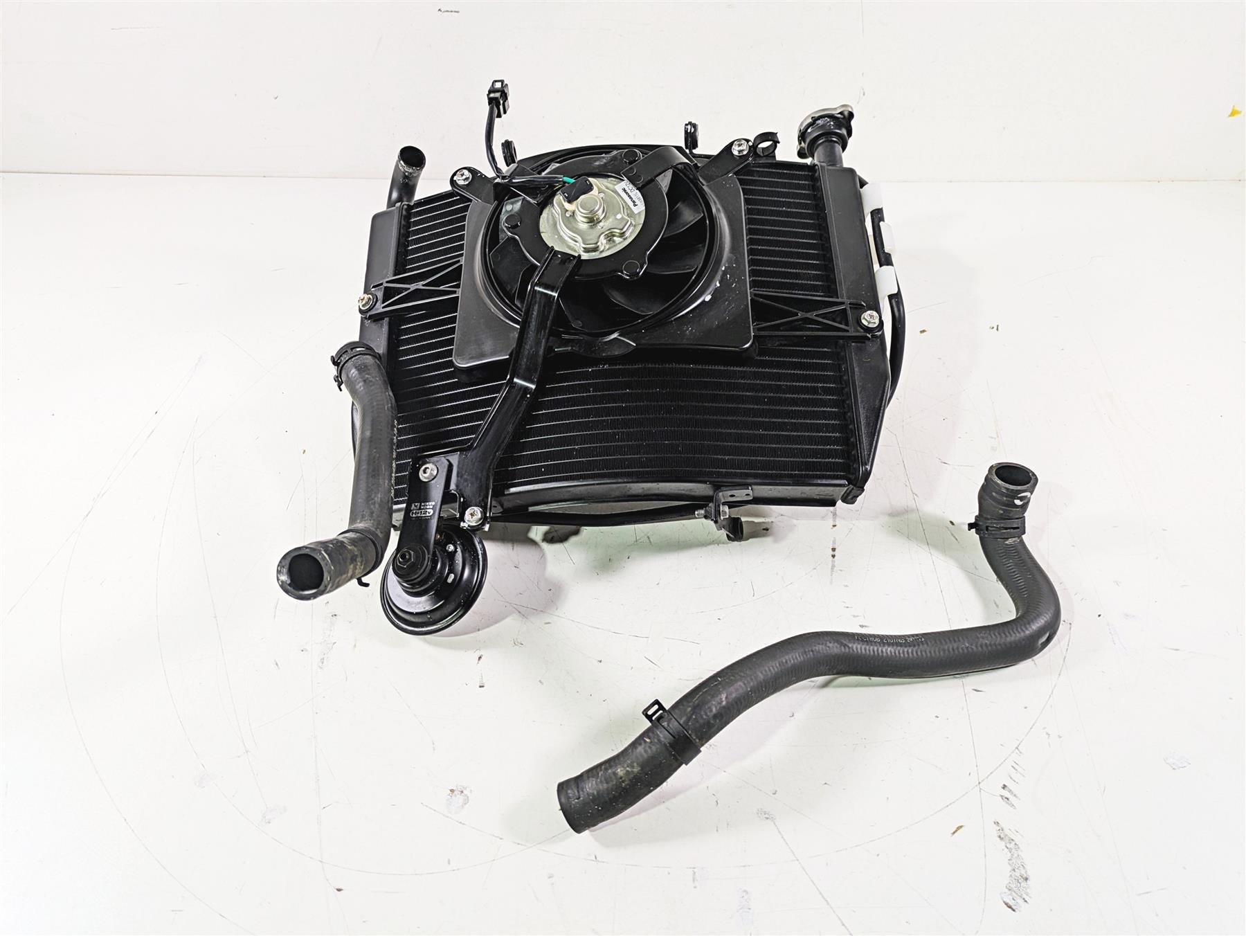 2020 Triumph Daytona 765 Moto2 Radiator Fan Reservoir Set T2100445 {{ shop.shopifyCountryName }} - Mototech271