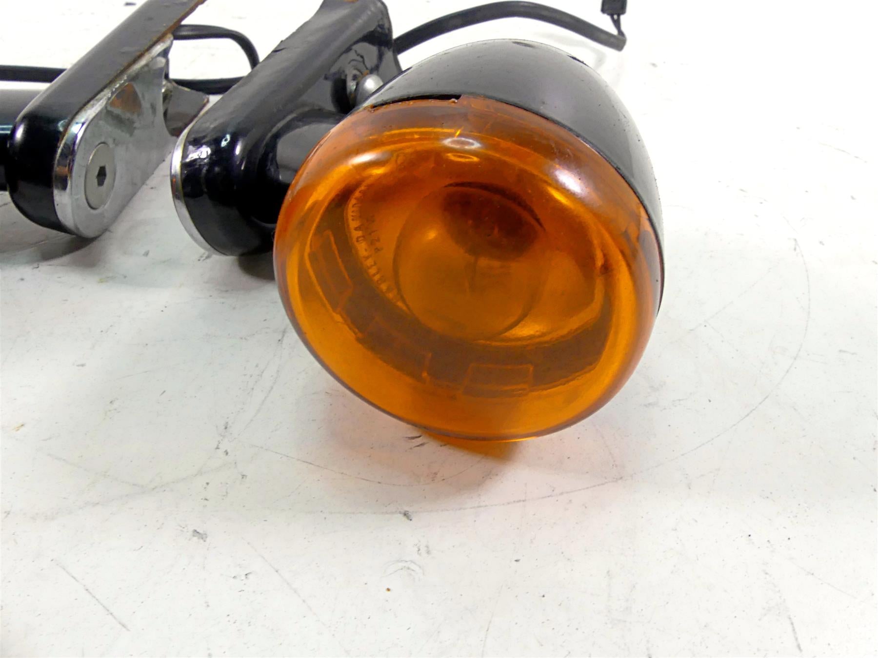 2013 Harley Softail FLSTFB Fat Boy Lo Rear Blinker Turn Signal Set 69935-08 {{ shop.shopifyCountryName }} - Mototech271