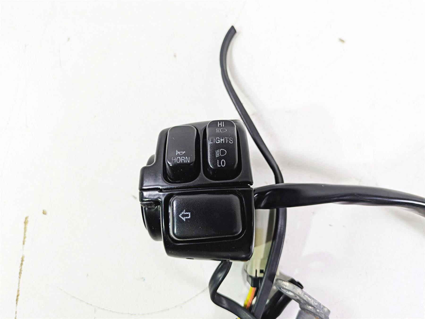 2009 Harley FXCWC Softail Rocker Left Hand Control Switch + Turn Signal 71682-06 {{ shop.shopifyCountryName }} - Mototech271