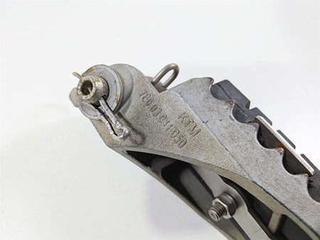 2016 KTM 1290 Super Adventure Right Front Foot Peg & Brake Pedal 6031305004433S {{ shop.shopifyCountryName }} - Mototech271