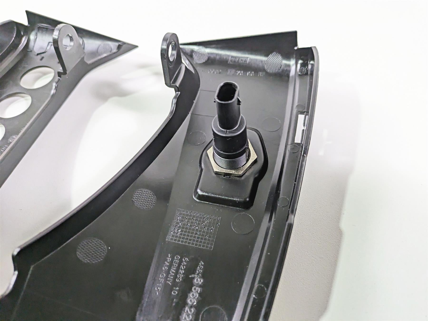 2019 BMW R1250RT K52 Left Right Infill Cover Fairing Set 46638566226 46638566225 {{ shop.shopifyCountryName }} - Mototech271