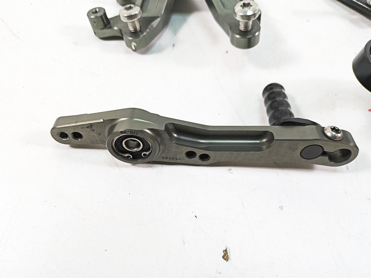 2015 BMW S1000RR K46 Hp4 Left Right Foot Peg Lever Set 77258550774 77258550773 {{ shop.shopifyCountryName }} - Mototech271