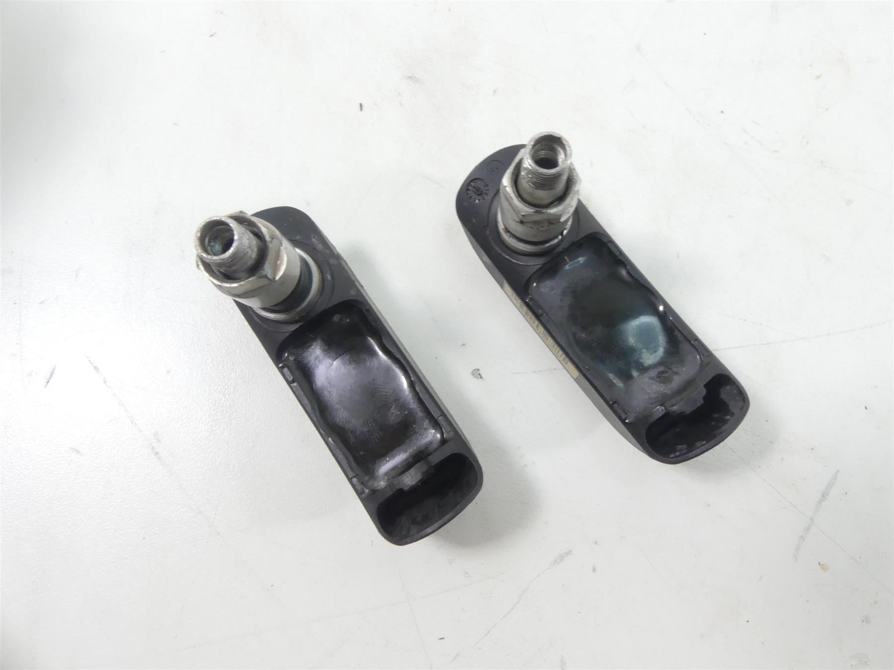 2011 BMW R1200GS K255 Adv Tire Pressure Sensors + Rdc Module 7720818 36318532731 {{ shop.shopifyCountryName }} - Mototech271