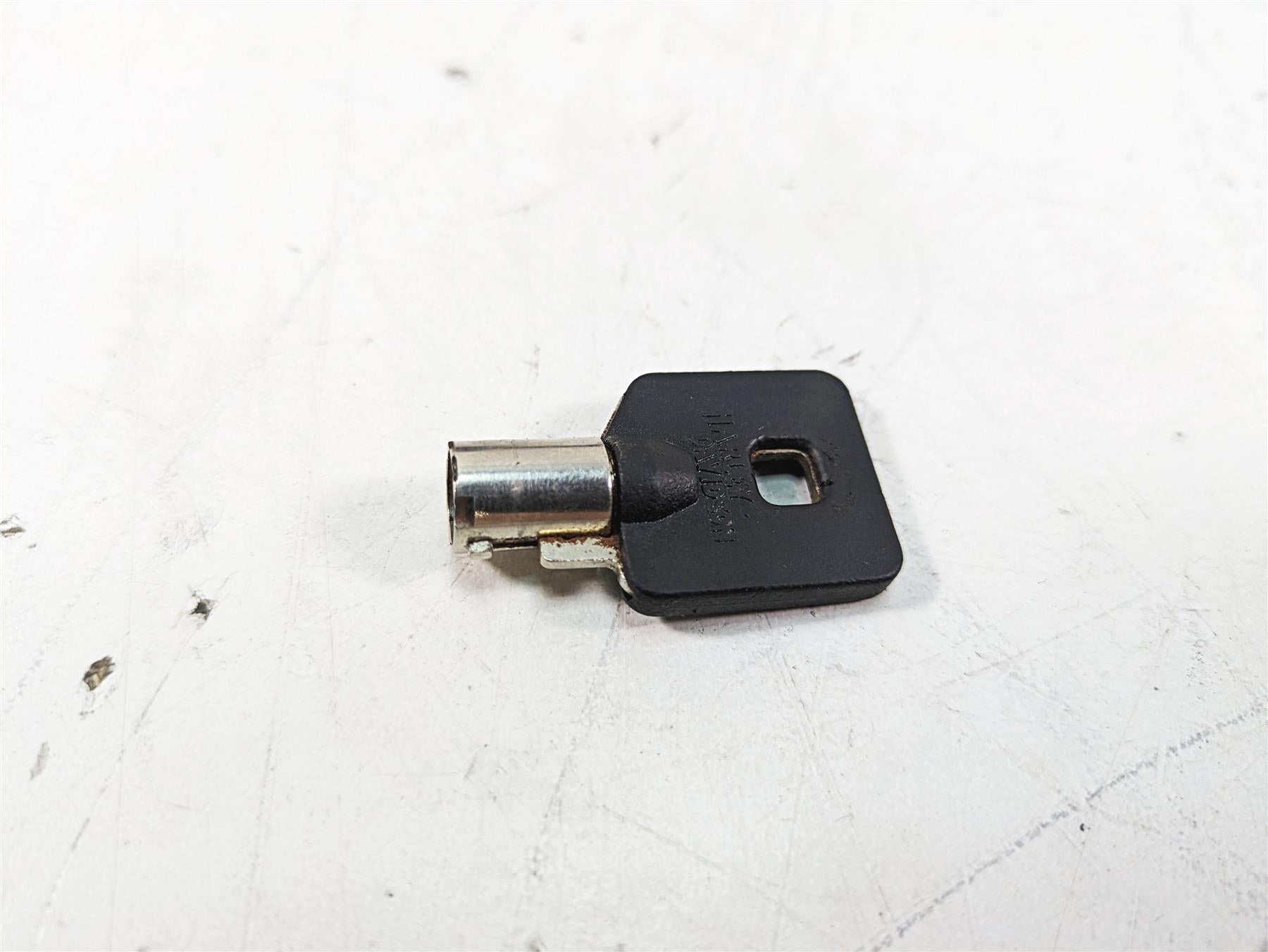 2014 Harley Touring FLHTK Electra Glide Ignition Switch Key Lock Set 71400012B {{ shop.shopifyCountryName }} - Mototech271