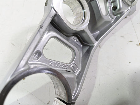 2021 Aprilia RS660 Upper Triple Tree Steering Clamp 2B005253 {{ shop.shopifyCountryName }} - Mototech271