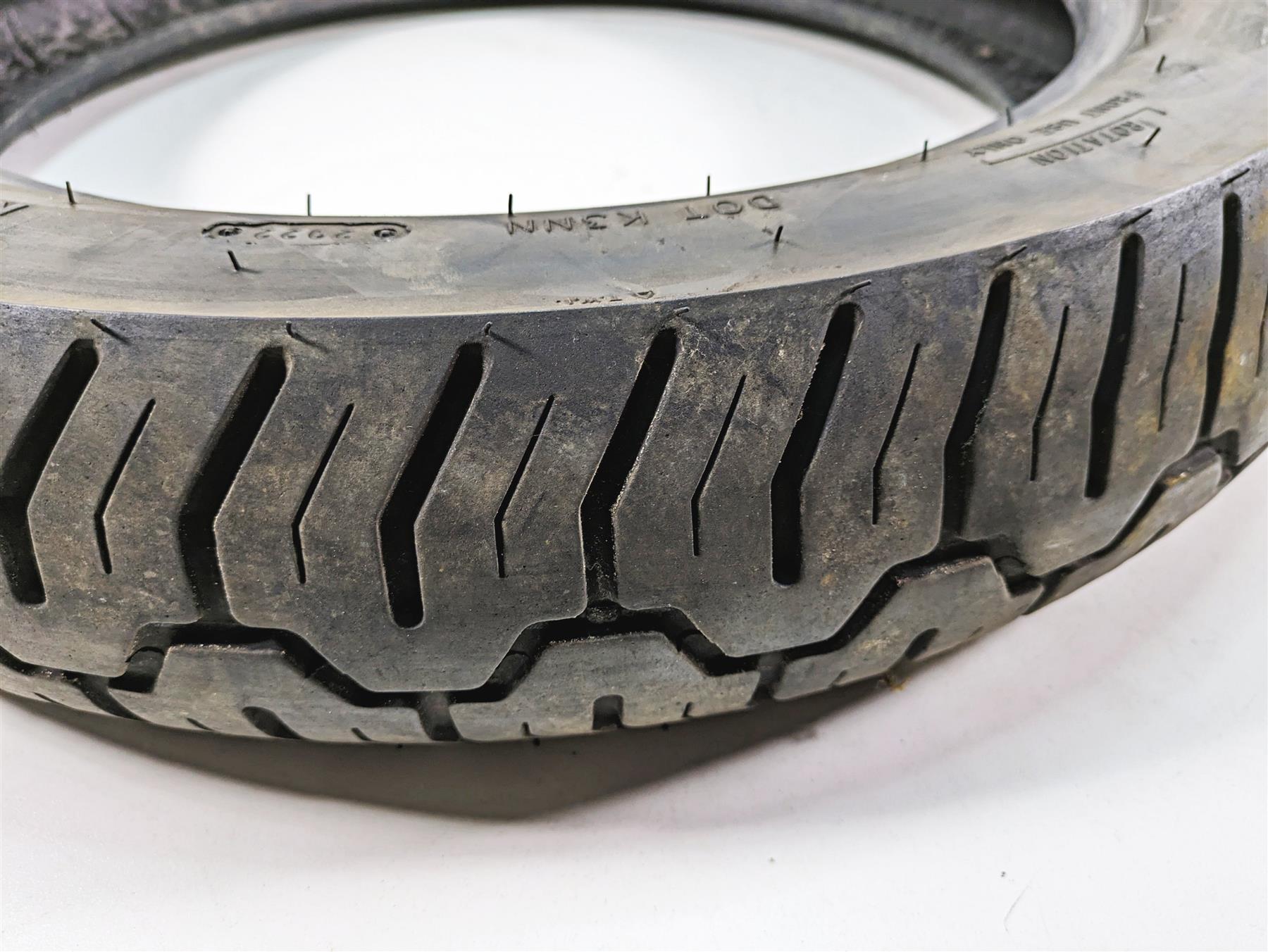 Used Motorcycle Front Tire Kenda Kruz K673F 120/90-18 DOT2922 106A2018 {{ shop.shopifyCountryName }} - Mototech271