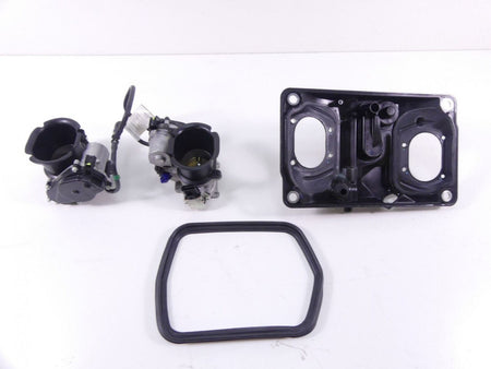 2014 Ducati 899 Panigale Throttle Body Set With Air Box Cover 28240921A {{ shop.shopifyCountryName }} - Mototech271