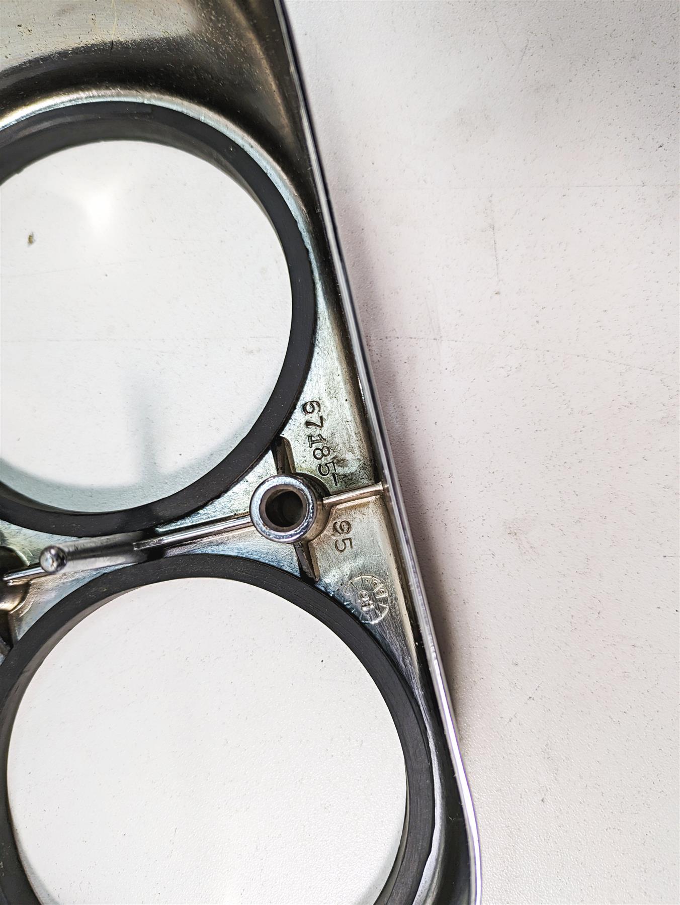 2000 Harley Dyna FXDL Low Rider Chrome Gauges Speedo Tacho Housing 67185-95 {{ shop.shopifyCountryName }} - Mototech271