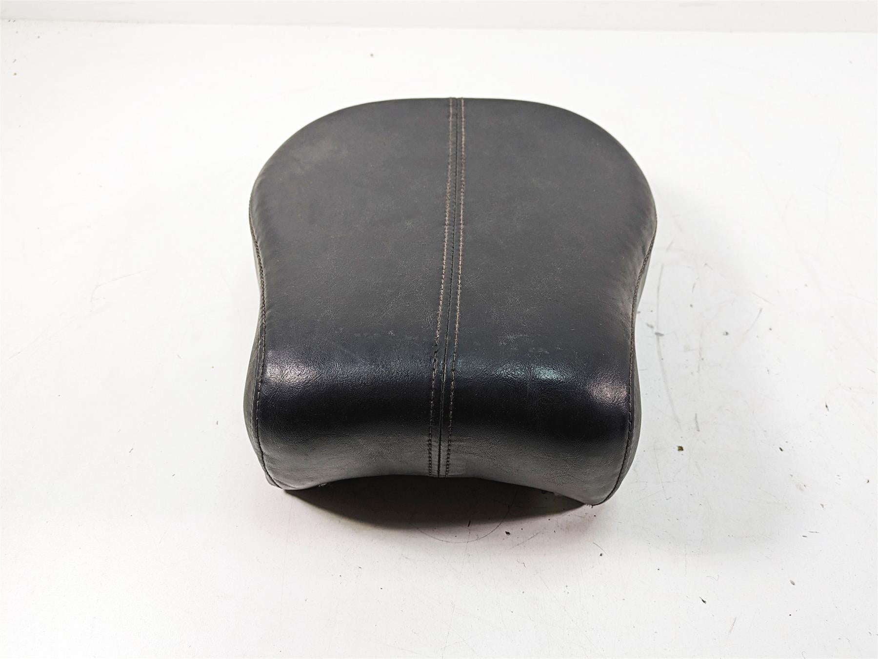 2013 Harley Softail FLSTC Heritage Classic Rear Passenger Seat Saddle 51812-09 {{ shop.shopifyCountryName }} - Mototech271