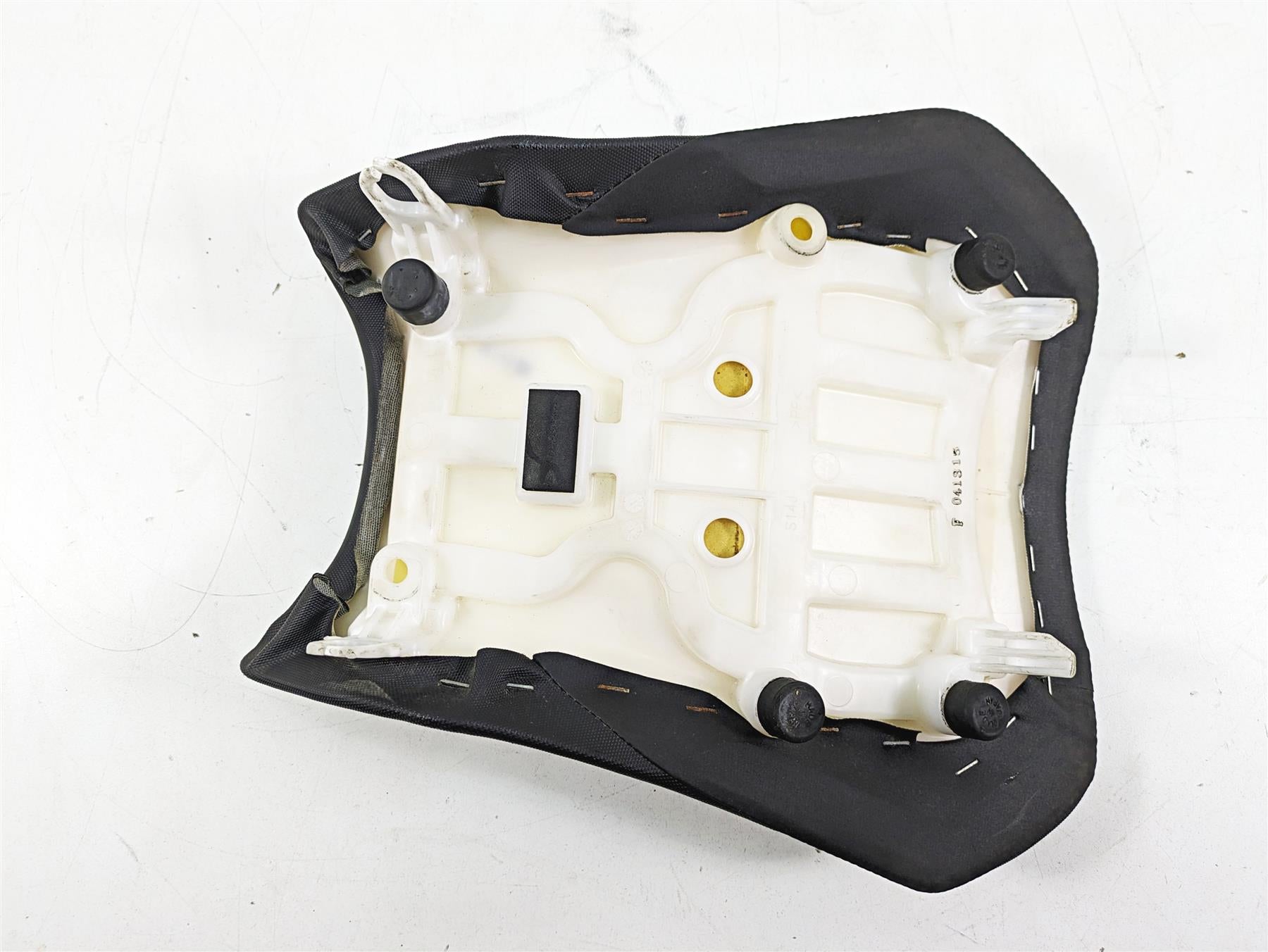 2022 Suzuki GSXR 750 Front Rider Seat 45100-14J11-DW2 {{ shop.shopifyCountryName }} - Mototech271