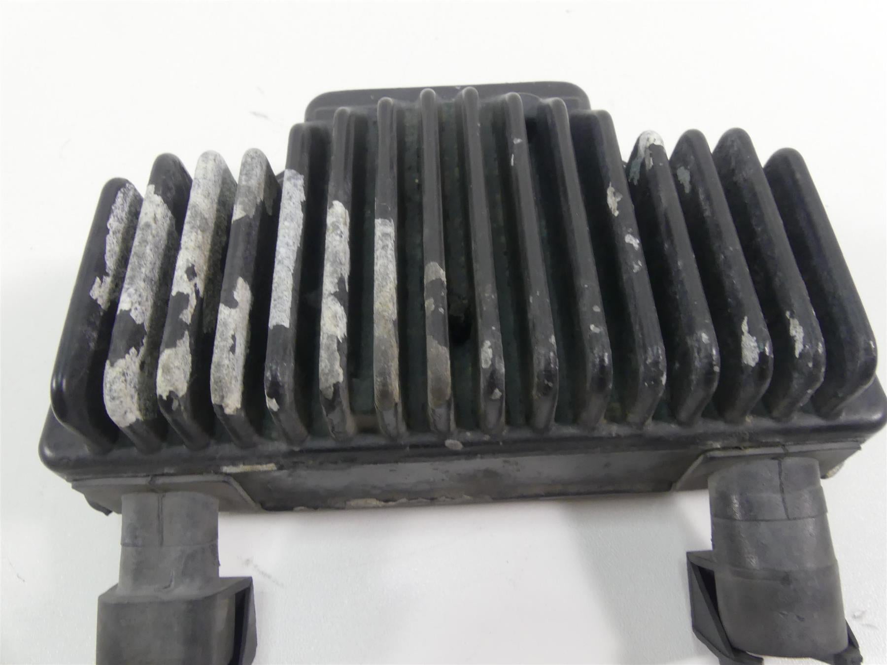 2016 Harley FXDL Dyna Low Rider Rectifier Voltage Regulator 74631-08A {{ shop.shopifyCountryName }} - Mototech271