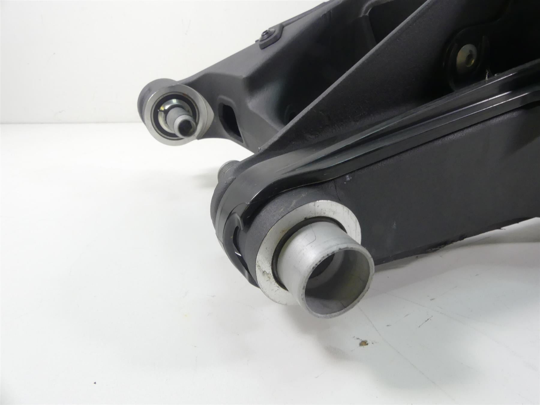 2018 Ducati Panigale 1100 V4 S Swingarm Swing Arm & Rear Axle 37022191CA {{ shop.shopifyCountryName }} - Mototech271