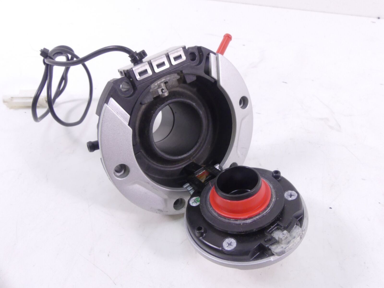 2017 BMW R1200RT RTW K52 Keyless Fuel Gas Petrol Tank Lid Door 16118552106 {{ shop.shopifyCountryName }} - Mototech271