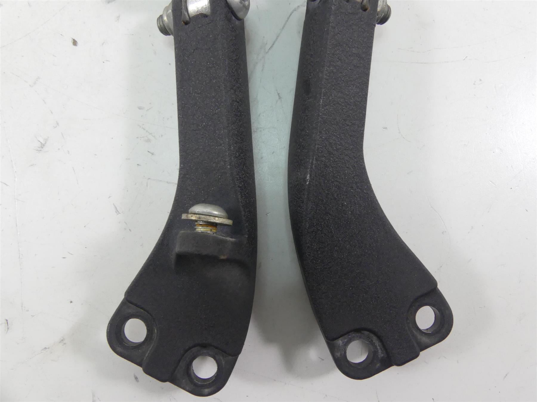 2015 Harley FXDF Dyna Fat Bob Rear Footpeg Foot Rest Set 49224-06A 49230-06 {{ shop.shopifyCountryName }} - Mototech271