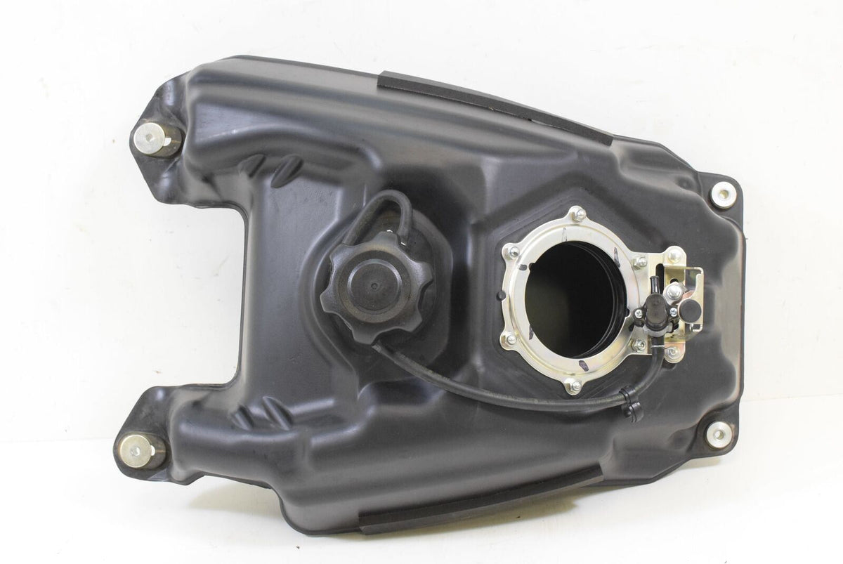 2018 Yamaha Kodiak 450 4WD Fuel Gas Petrol Tank Reservoir BB5-F4110-01-00 {{ shop.shopifyCountryName }} - Mototech271