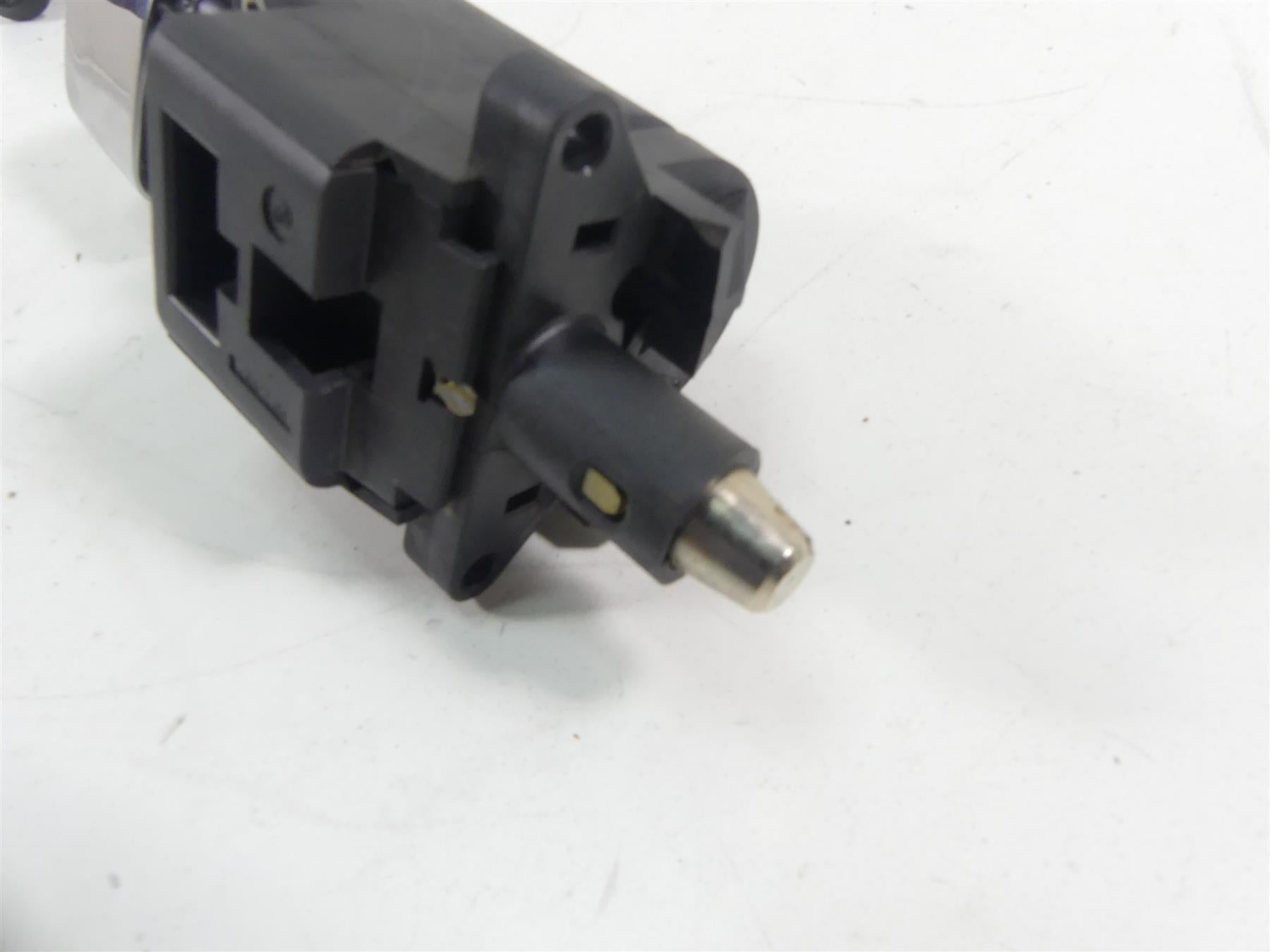 2007 Harley FLHTCU SE CVO Electra Glide Ignition Switch Key Lock Set 71530-03 {{ shop.shopifyCountryName }} - Mototech271