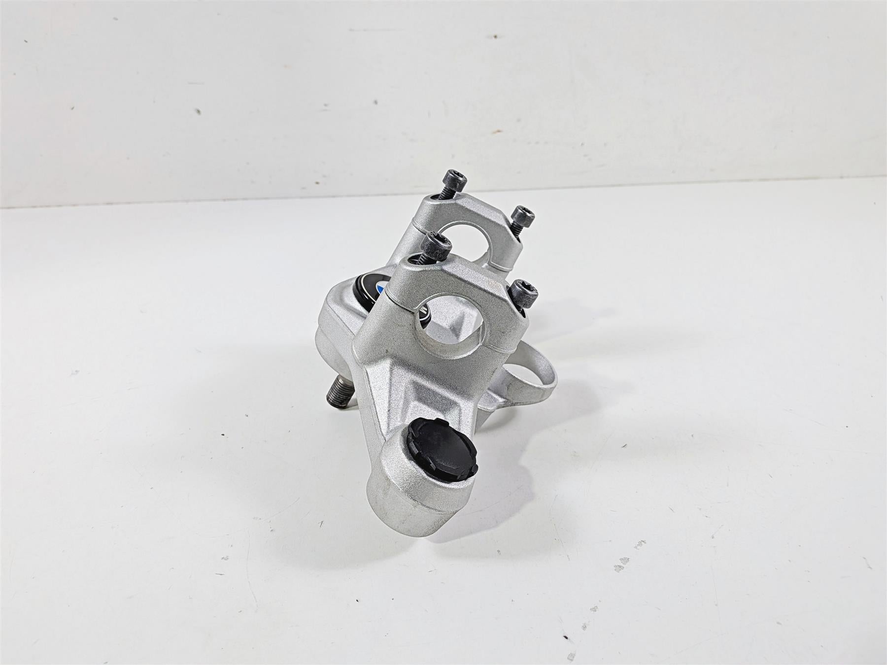 2016 BMW R1200 GS K50 Upper Triple Tree Steering Clamp 31428555849 {{ shop.shopifyCountryName }} - Mototech271