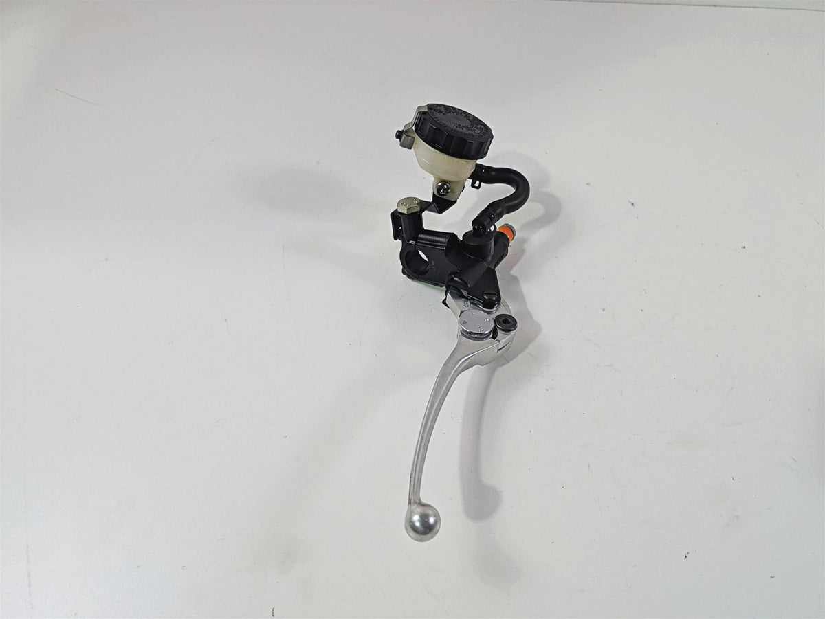 2013 Triumph Bonneville Front Brake Master Cylinder + Reservoir T2026220 {{ shop.shopifyCountryName }} - Mototech271