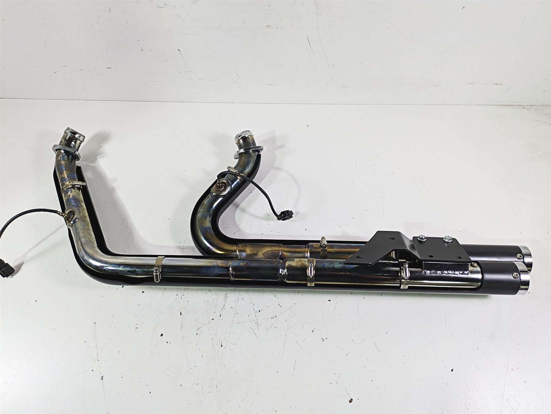 2019 Harley FLHCS Softail Heritage Vance Hines Big Shots Staggered Exhaust 47341 {{ shop.shopifyCountryName }} - Mototech271