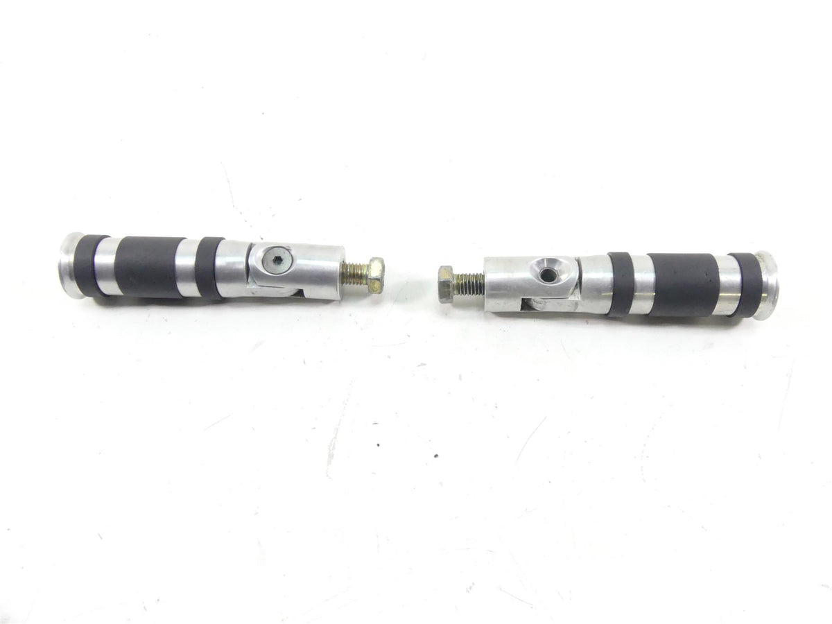 2017 Harley Softail FXSB Breakout Rear Aluminum Passenger Footpeg Set 50943-05A {{ shop.shopifyCountryName }} - Mototech271