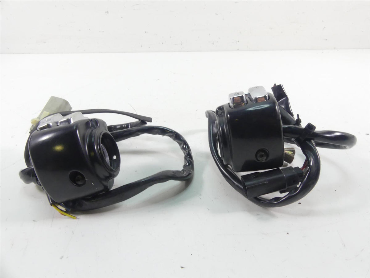 2008 Harley FXCWC Softail Rocker C Left Right Hand Control Switch Set 71682-06A {{ shop.shopifyCountryName }} - Mototech271
