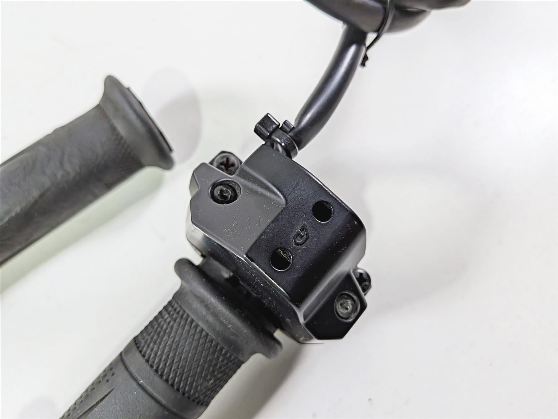 2019 Triumph Speed Triple RS 1050 Ride By Wire Throttle Grip Sensor T2042226 {{ shop.shopifyCountryName }} - Mototech271