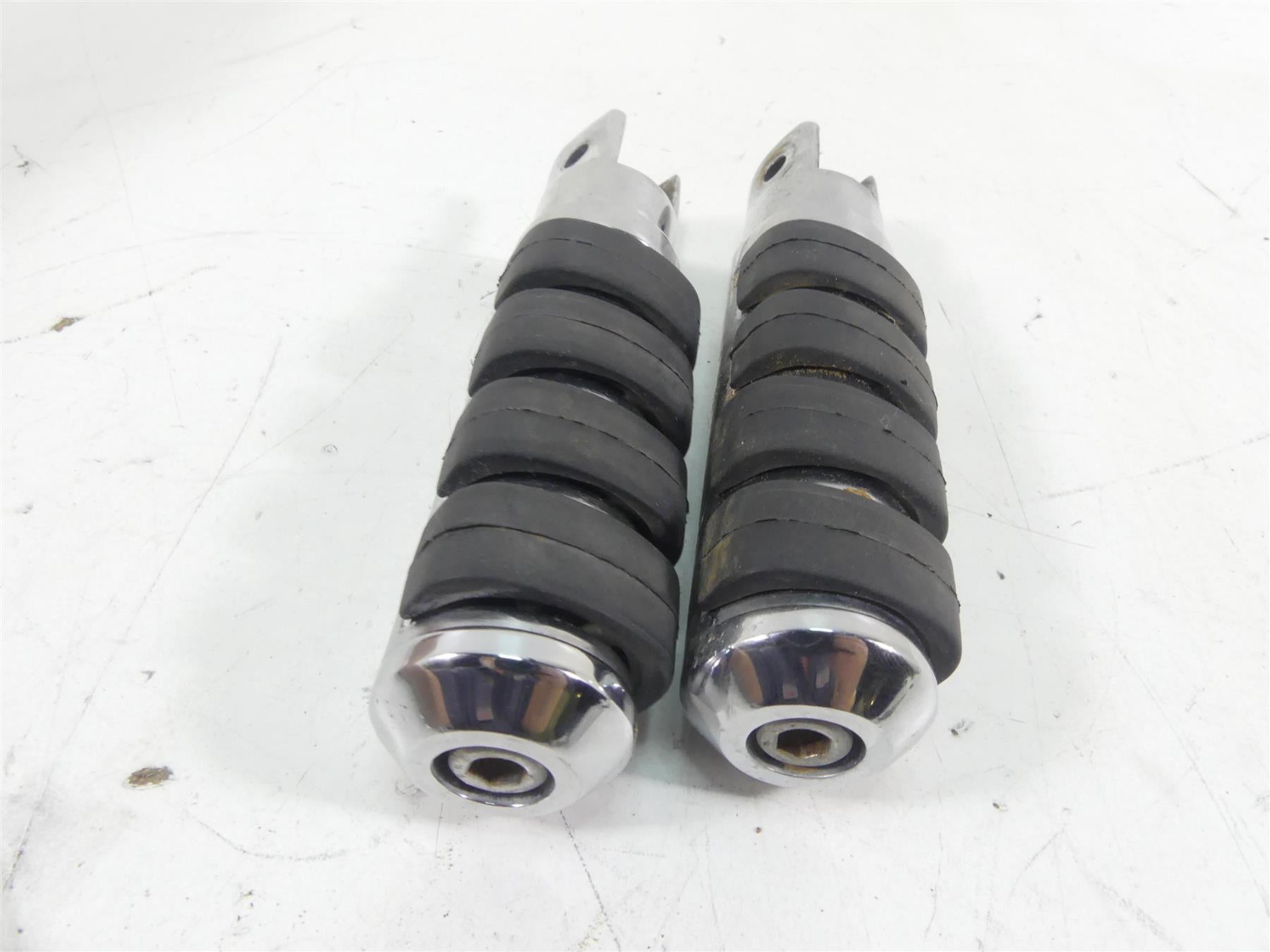 2001 Yamaha XV1600 Road Star Aftermarket Highway Foot Peg Footpeg Set {{ shop.shopifyCountryName }} - Mototech271