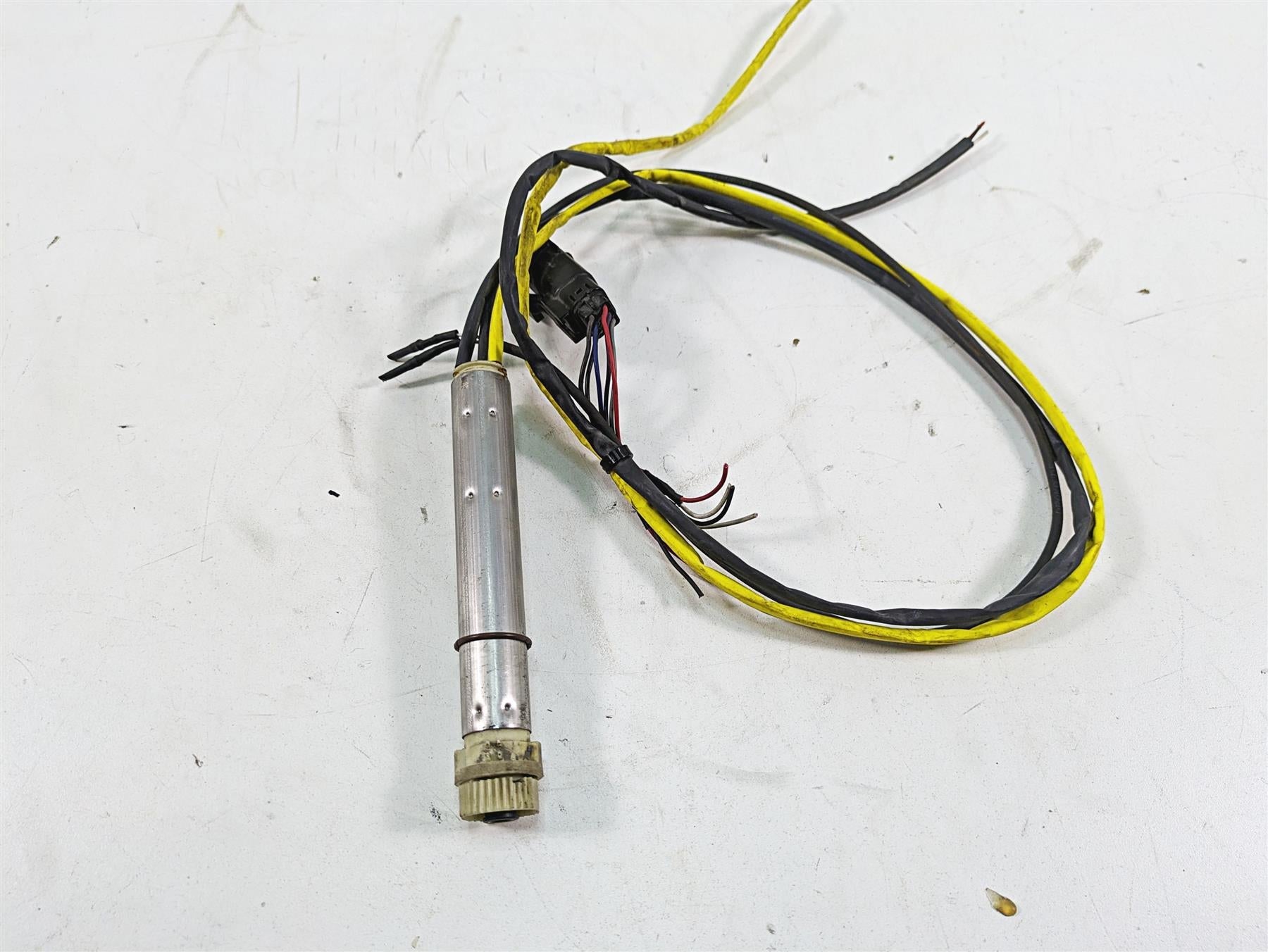 2011 Harley Touring FLTRU Road Glide Ride By Wire Throttle Sensor -Read 32305-08 {{ shop.shopifyCountryName }} - Mototech271