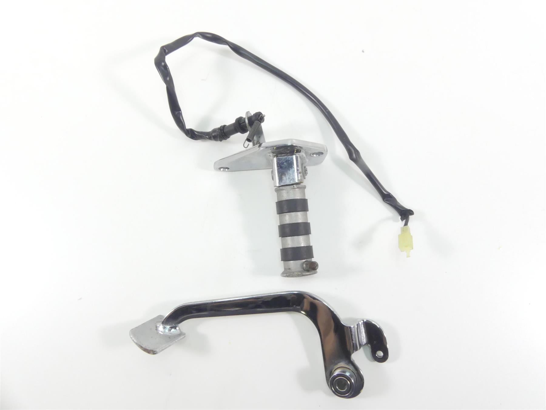 2007 Honda VT1100 C2 Shadow Front Right Foot Peg & Brake Pedal 50615-MCK-A00 {{ shop.shopifyCountryName }} - Mototech271