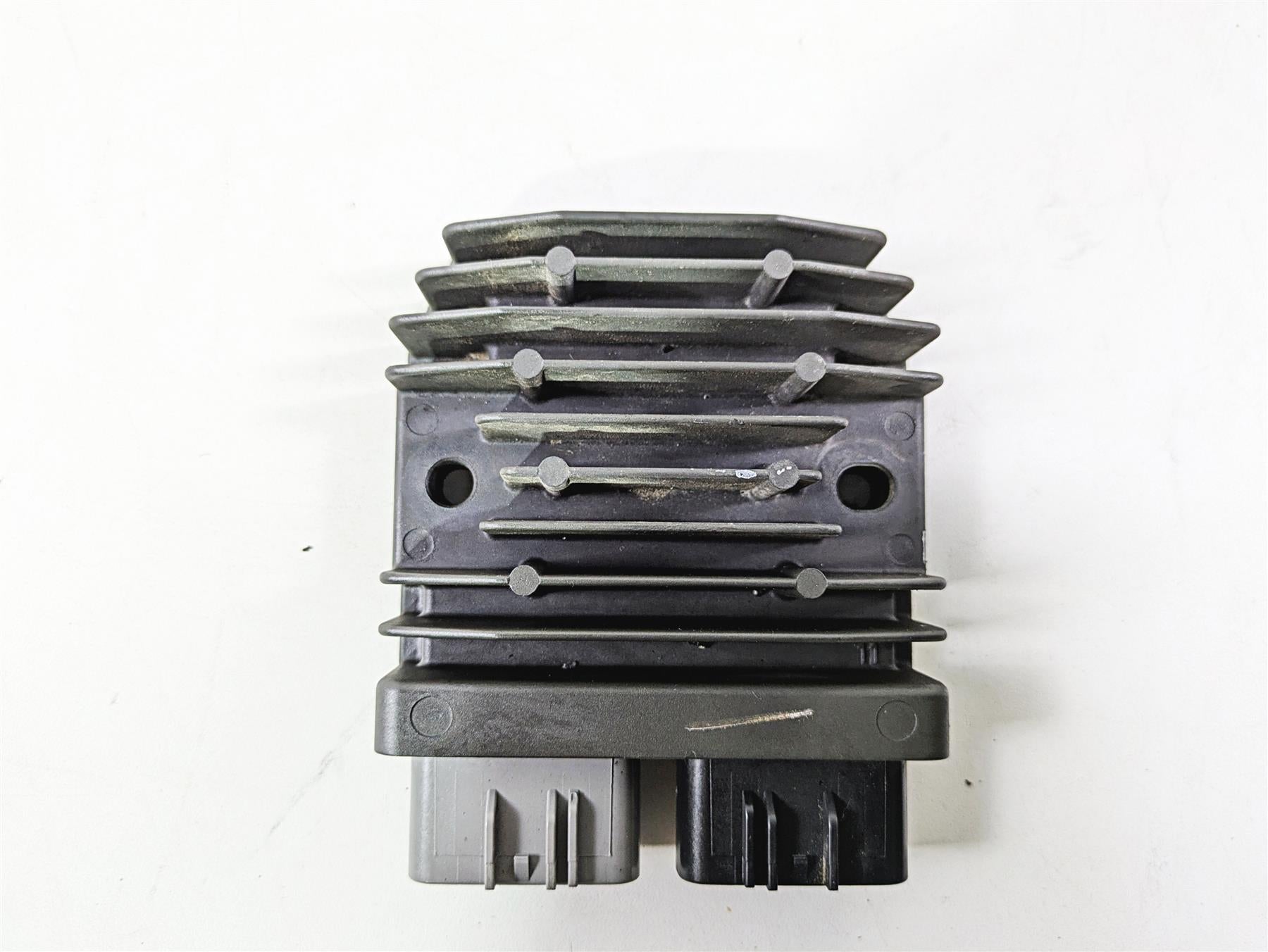 2013 Ducati Hyperstrada 821 Rectifier Voltage Regulator 54040301B FH020AA {{ shop.shopifyCountryName }} - Mototech271