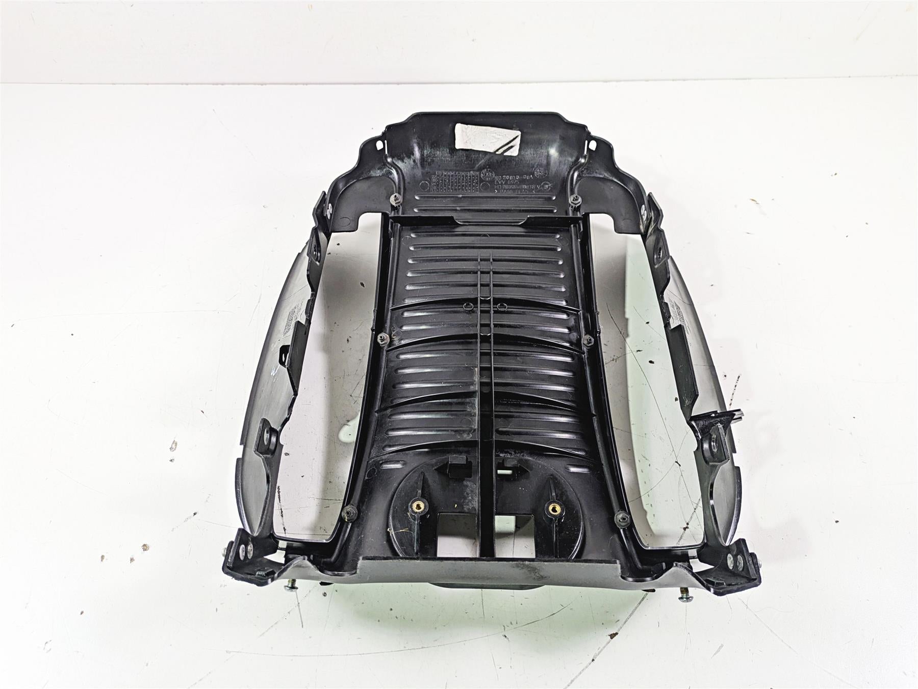 2012 Harley VRSCF Muscle V Rod Radiator Center Cover Fairing 26826-09 {{ shop.shopifyCountryName }} - Mototech271