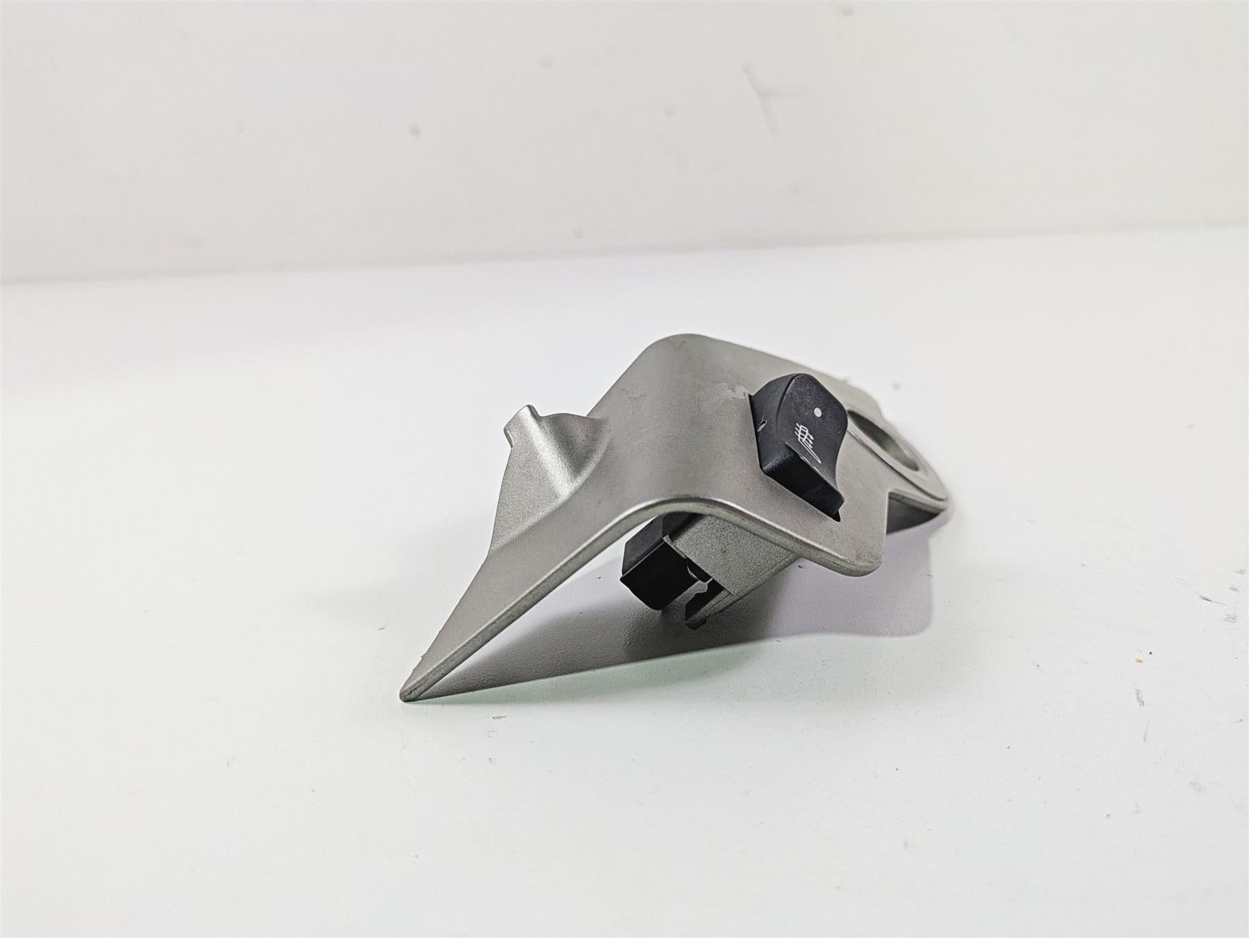 2014 BMW K1600 GTL K48 Seat Heating Switch + Cover 61318522478 52537728243 {{ shop.shopifyCountryName }} - Mototech271