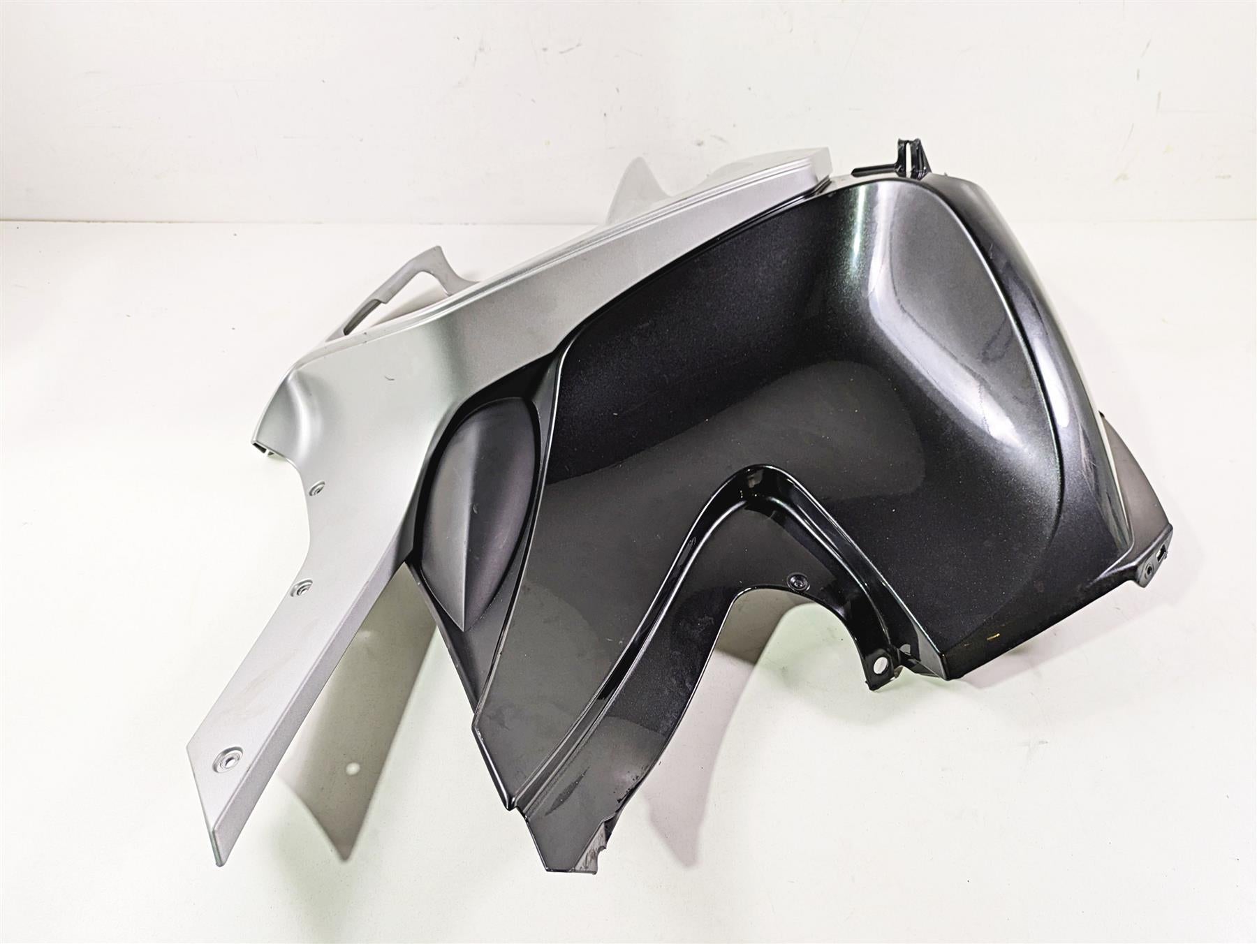 2010 BMW R1200RT K26 Left Main Side Fairing Cover - Read 46637681053 40852156090 {{ shop.shopifyCountryName }} - Mototech271