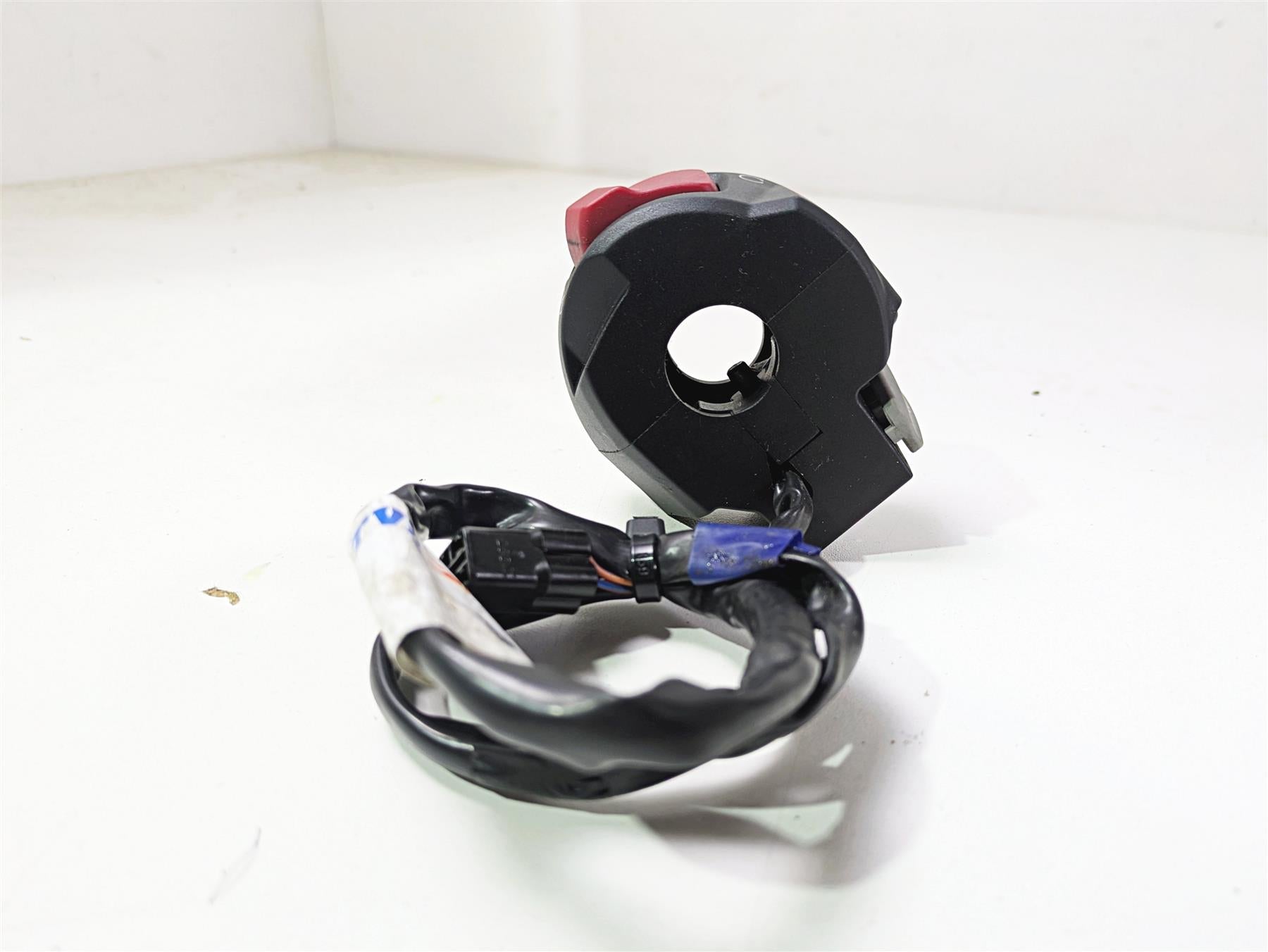 2023 BMW G310R K03 Right Hand Start Kill Control Switch 61318406838 {{ shop.shopifyCountryName }} - Mototech271