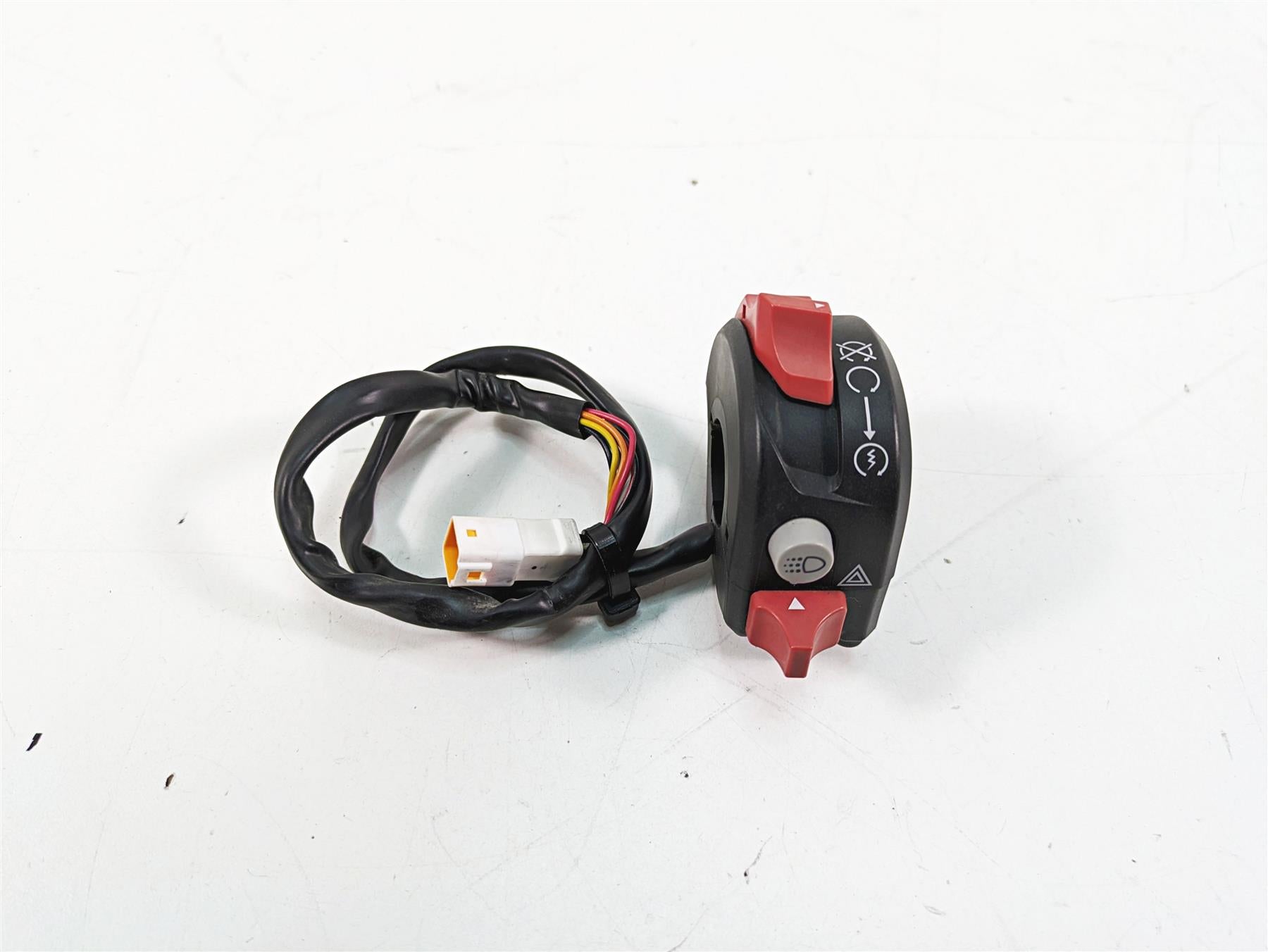 2020 Ducati Hypermotard 950 SP Right Hand Start Stop Control Switch 65010283B {{ shop.shopifyCountryName }} - Mototech271