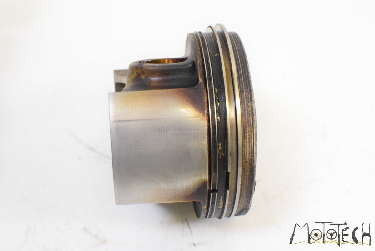 1998 Moto Guzzi V11 1100 California EV Right Cylinder Piston GU30060060 {{ shop.shopifyCountryName }} - Mototech271